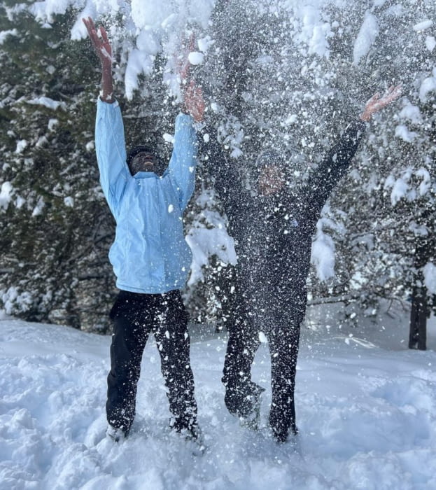 Un pont a la vida adulta: així funcionen els pisos d’inserció laboral per a joves migrants al Pirineu