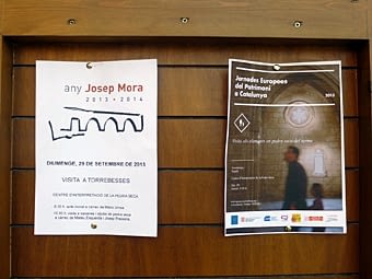 Cartells anunciadors  de  l'activitat  de  l'Any Josep Mora, oberta  a  tothom  dins  de  les  Jornades  Europees  del Patrimoni, organitzades per l'IRMU, amb la col·laboració del  Consell  d'Europa,  la  Generalitat de Catalunya, i les FMC i  ACM, dels  municipis de Catalunya.