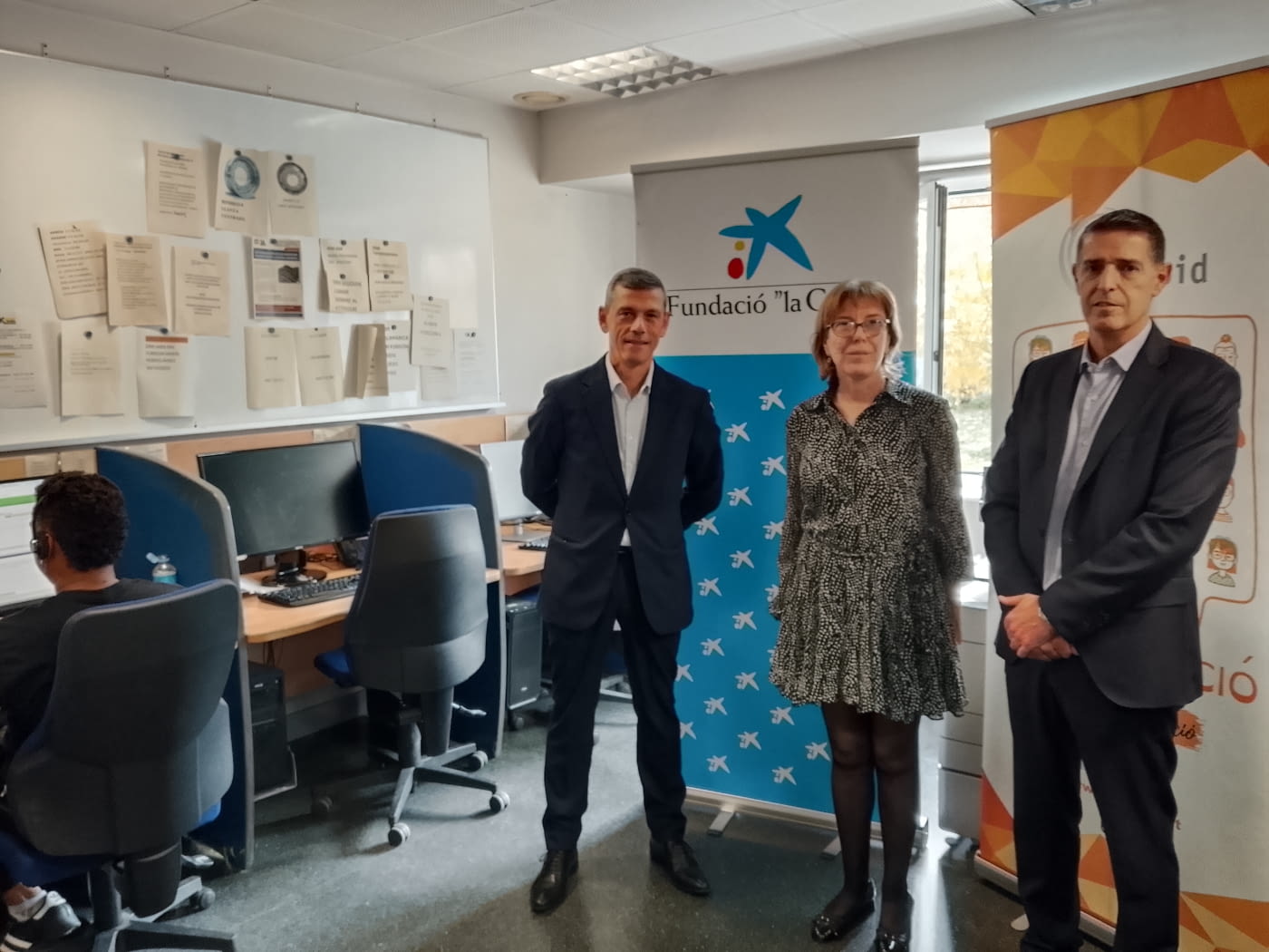 La Fundació "La Caixa" col.labora amb ASPID per optimitzar el seu Call Center