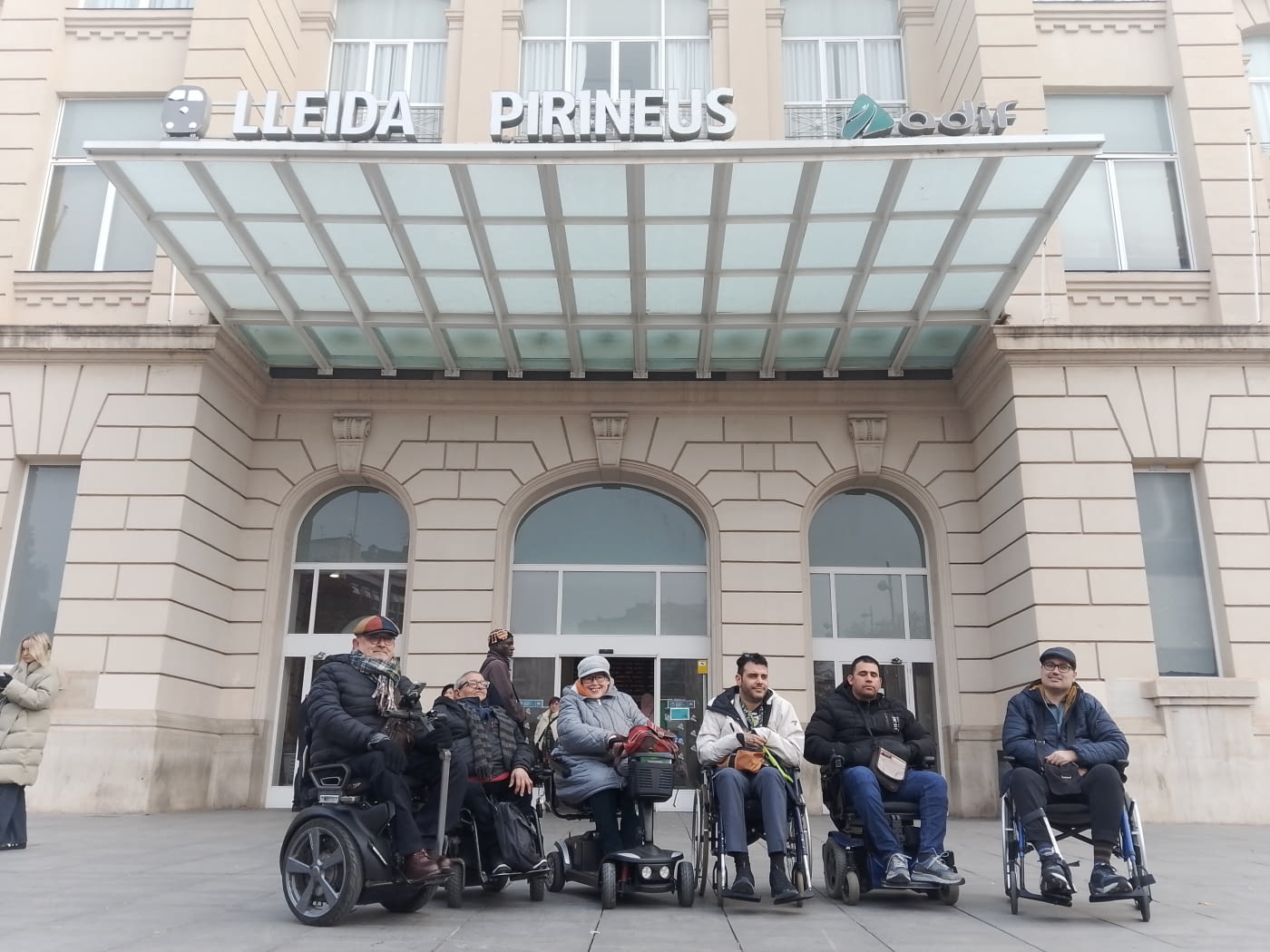 Dia Internacional Persones amb Discapacitat: Denunciem les deficiències en l'àmbit del transport públic i la mobilitat en la província de Lleida!!