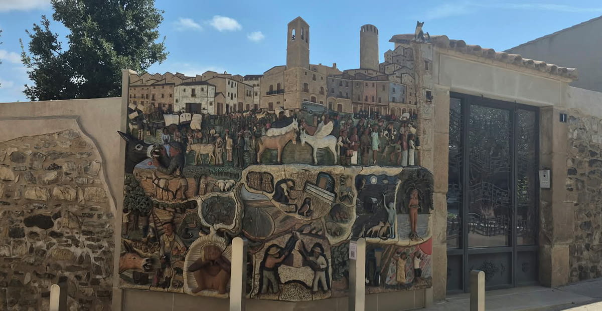 Mural “Somni”: història, imaginació i memòria de Verdú a través de l’obra d’Enric Orobitg
