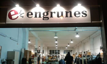 Engrunes y la cooperativa Roba Amiga alertan del riesgo de colapso del sistema de recogida de ropa usada en Cataluña