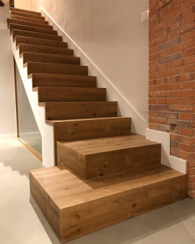 Escaleras y barandillas