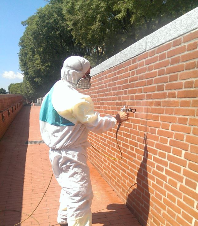 Manteniment de parets exteriors