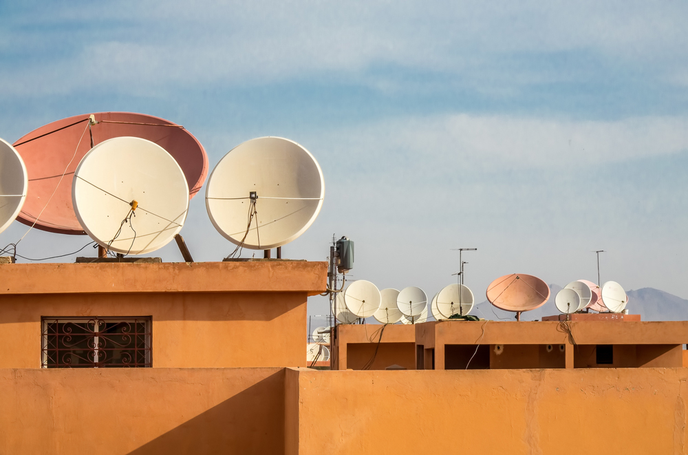 Instalación de antenas parabólicas en edificios