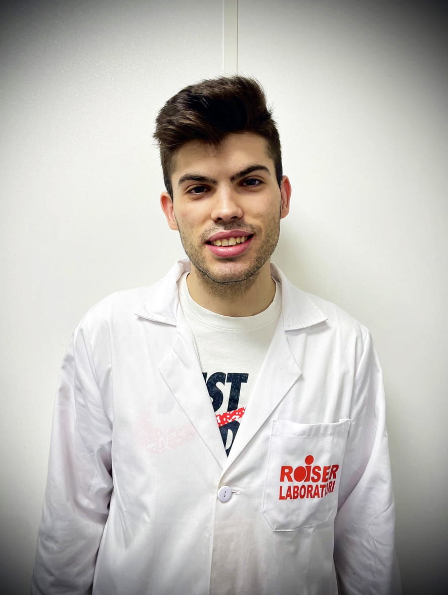 Eric Macias - Técnico Química , Licenciado en Química