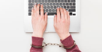 Google penalizará las webs que retienen al usuario bloqueando el botón de retroceso