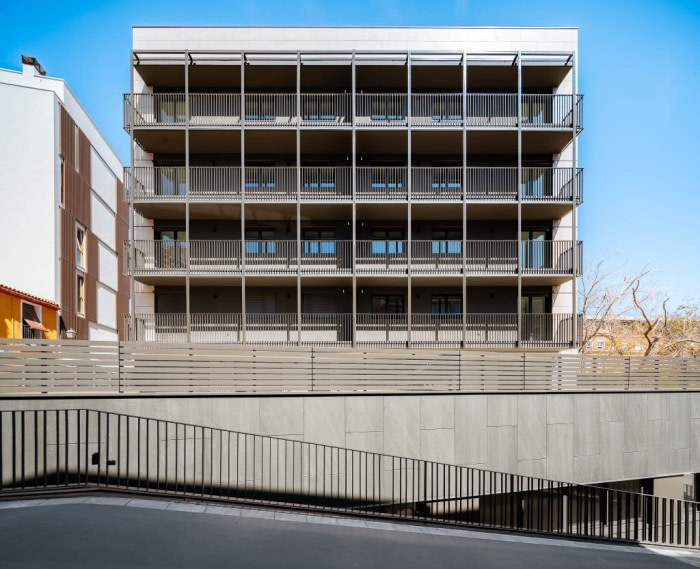 Bloc d'habitatges a Via Augusta