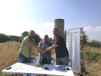 Agramunt i Castellserà firmen un conveni amb l’associació Leader de ponent per dinamitzar la serra de Bellmunt-Almenara