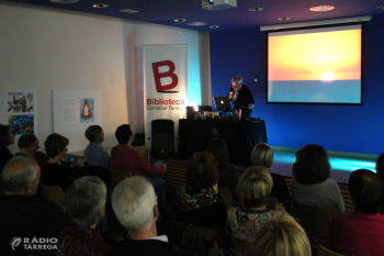 La Biblioteca Comarcal de Tàrrega commemora el seu 24è aniversari amb un espectacle de Lluís Fortuny, component històric de la Companyia Elèctrica Dharma