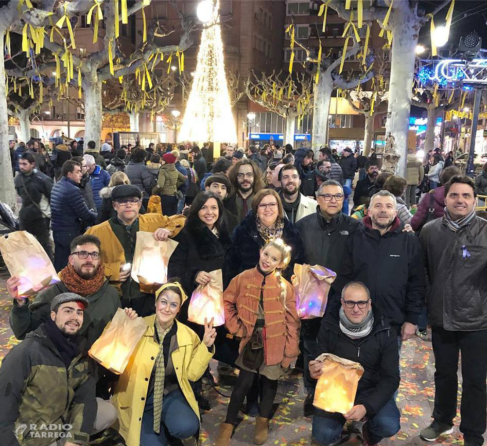 Tàrrega encén l'enllumenat de Nadal amb un gran espectacle visual de la companyia Emilia Gargot