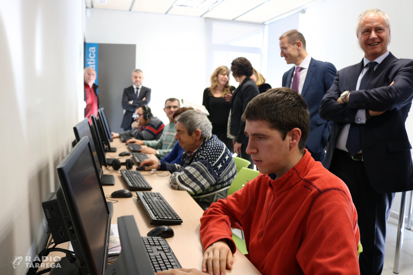 El Grup Alba inaugura nous equipaments informàtics gràcies al projecte de crowdfunding 'Connectats al món' impulsat conjuntament amb CaixaBank