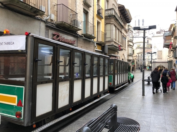 Foment Tàrrega promociona un trenet turístic per portar la carta als Patges Reials