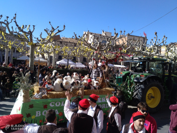 Centenars de persones s'apleguen a Tàrrega per veure els tradicionals Tres Tombs