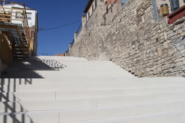 L’Ajuntament de Tàrrega ultima les obres de renovació de l’escalinata situada entre el Col·legi Jacint Verdaguer i l’Escola Municipal de Música