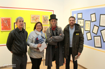 Tàrrega exhibeix a la Sala Marsà l’obra gràfica del poeta Enric Casasses, autor al qual dedica el cicle de Sant Jordi