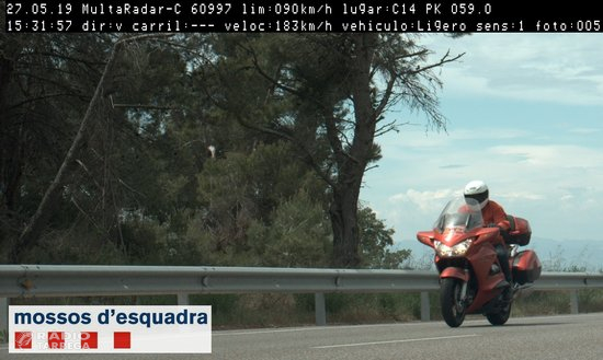 Denunciat un motorista que circulava a 183 km/h per la C-14, a Ciutadilla