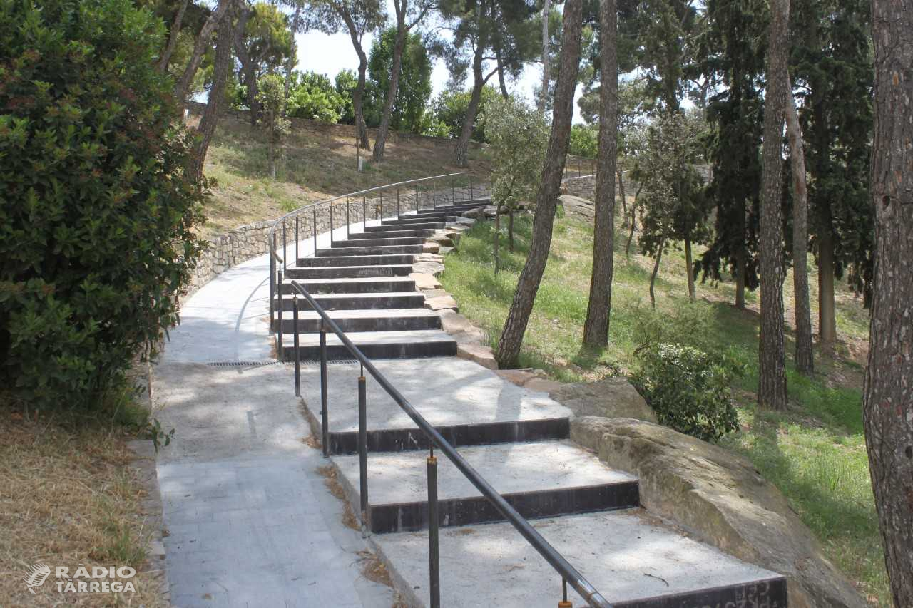 Tàrrega construeix una escalinata de pedra amb rampa en un dels camins del Parc de Sant Eloi