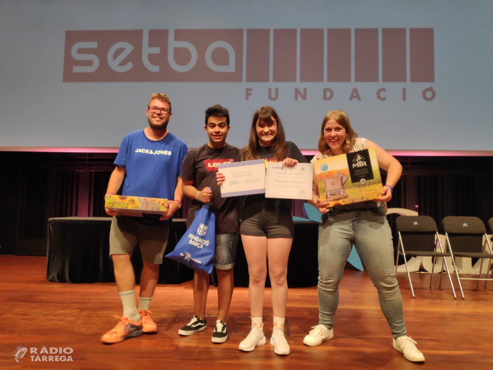 Dos alumnes de l'escola del Grup Alba guanyen els 1rs premis del certamen de pintura El Balcó de les Arts 2019 i disseny Bardinet de la Fundació SETBA