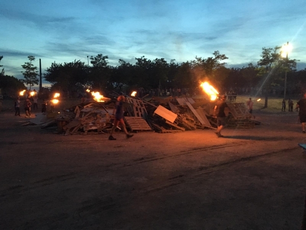 Èxit de participació en la primera baixada de falles per Sant Joan a Tàrrega