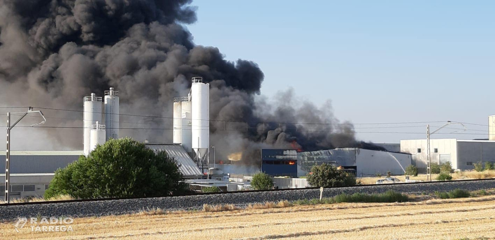 Crema una nau industrial a Cervera