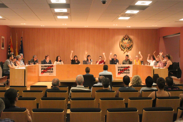 El Ple de Tàrrega aprova el nou cartipàs municipal, fruit del pacte de govern entre els grups d’ERC-MES i la CUP