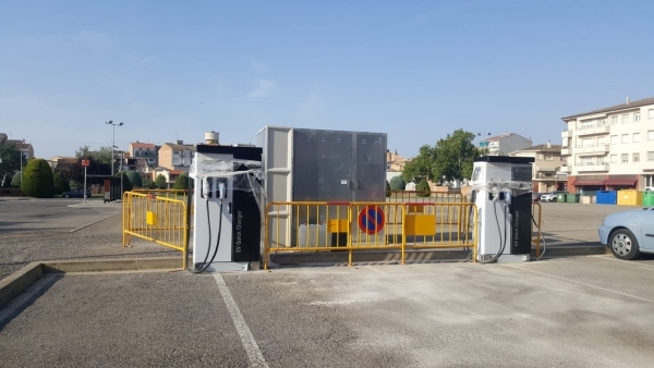 L’ajuntament d’Agramunt instal·la 2 punts de càrrega de vehicles elèctrics