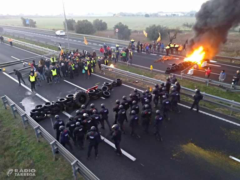 Arxiven la causa contra cinc membres dels CDR pel tall de l'A-2, a Tàrrega, durant la vaga del 21F