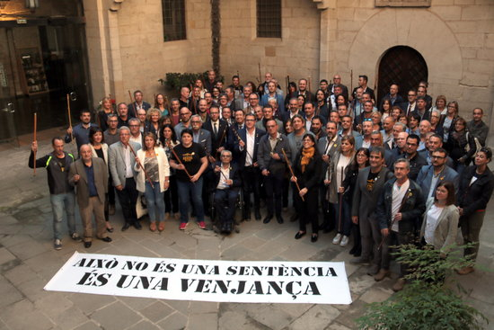 Més d'un centenar d'alcaldes i regidors lleidatans mostren el rebuig a la sentència contra els líders independentistes