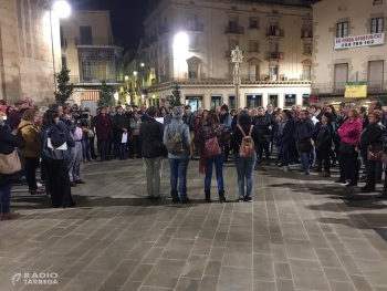 Concentració a Tàrrega contra la sentència dels cinc acusats de la violació en grup d'una menor a Manresa