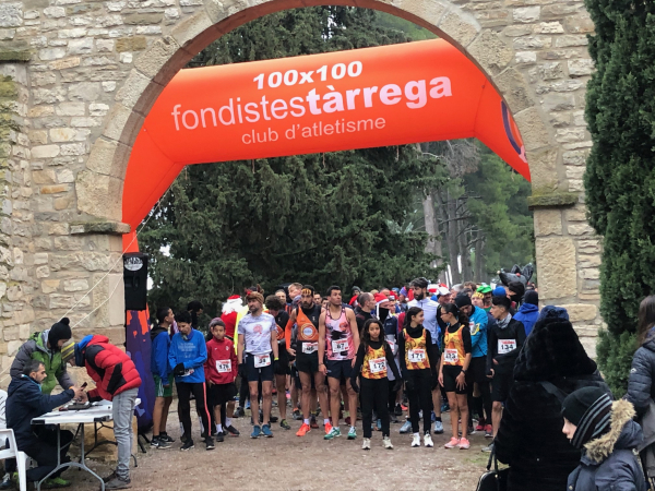 150 corredors participen en la cursa de Sant Silvestre de Tàrrega organitzada per 100x100 fondistes