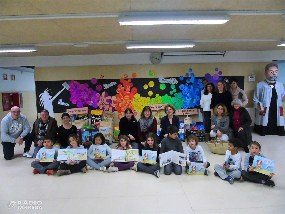 L’escola Àngel Guimerà de Tàrrega organitza un gran recapte d’aliments per a ajudar a les protectores de gossos i de gats