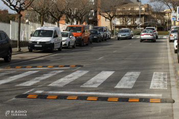 Vuit carrers de Tàrrega ja compten amb noves bandes reductores de velocitat