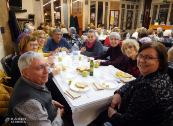 El sopar solidari de Mans Unides recapta 835 euros a Tàrrega