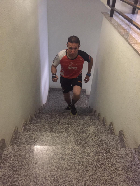 El corredor targarí Raül Arenas participarà demà dissabte en el repte solidari #YoCorroEnCasa Challenge