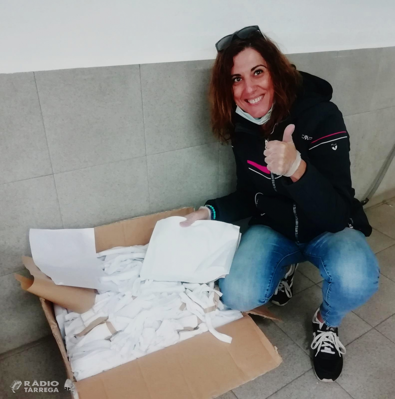 Comerços targarins donen material per fer mascaretes casolanes a Tàrrega i ja s'han rebut més de 500 euros en donatius
