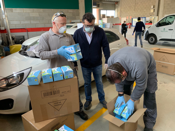 La Diputació de Lleida reparteix 50.000 mascaretes i 1.200 ulleres de protecció entre els ajuntaments a través dels consells comarcals de la demarcació