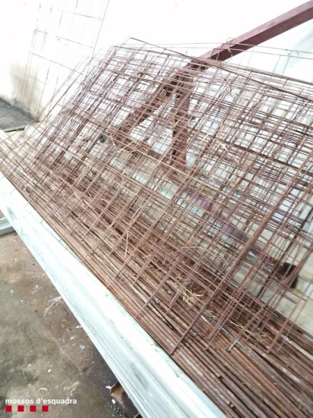 Un detingut per robar 800 quilos de ferro d'un hort a Bellpuig