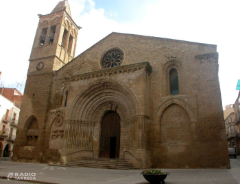 Es neteja el campanar de l’Església Santa Maria d’Agramunt