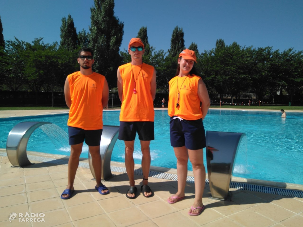 La Diputació de Lleida equipa els socorristes de les piscines municipals de la demarcació