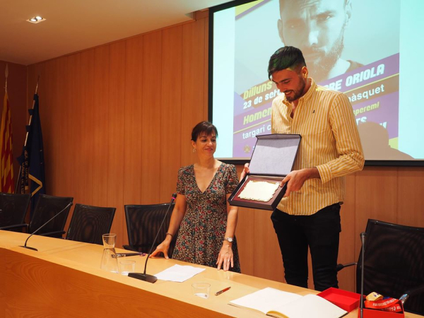 El targarí Pierre Oriola renova amb el Barça de bàsquet fins el 2024