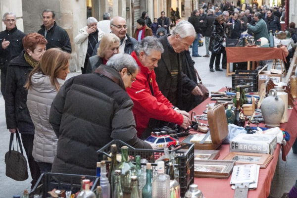 El mercat d’antiguitats i de les arts de Tàrrega torna aquest dissabte amb una desena de paradistes