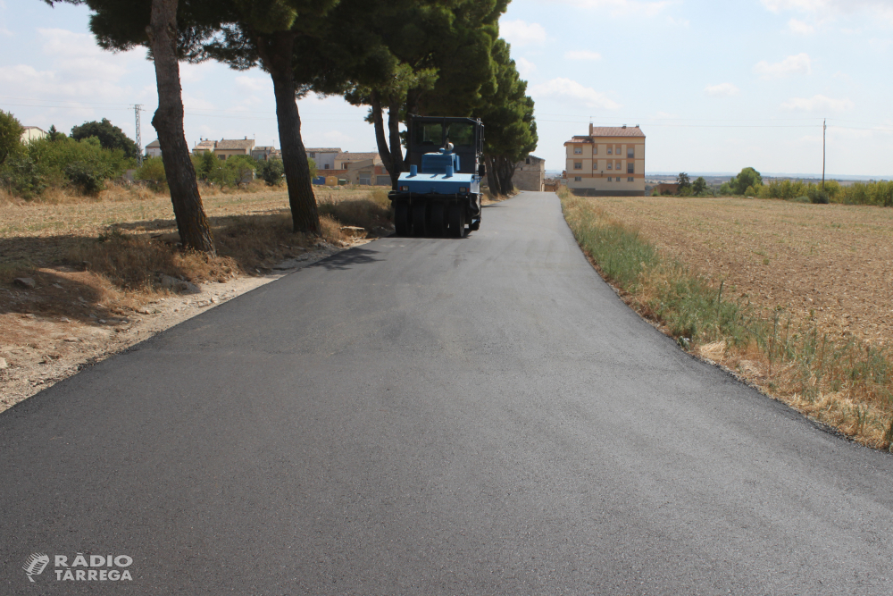 L’Ajuntament de Tàrrega ultima la renovació del ferm del vial que uneix El Talladell amb l’autovia A-2