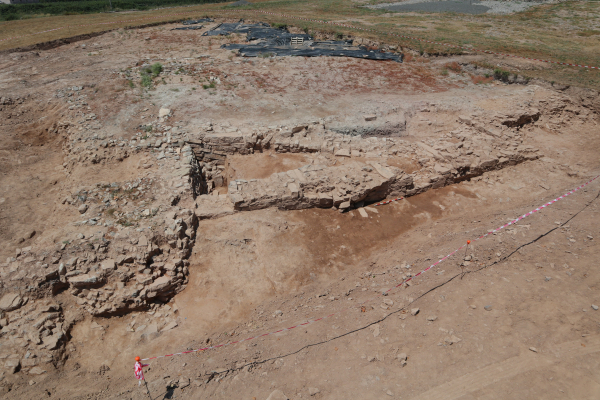 Es posen al descobert restes del sistema defensiu i d’accés de la ciutat ibèrica de Molí d’Espígol a Tornabous