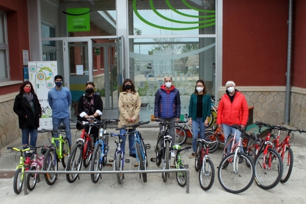 Tàrrega rep una donació de 18 bicicletes recuperades per a ús dels infants i joves del Centre Obert Ondara