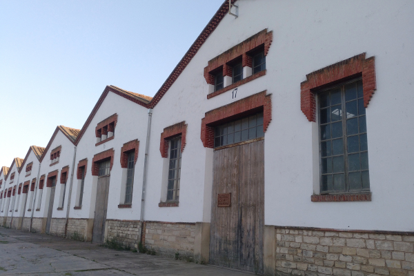 Tàrrega cedeix temporalment la Nau 17 de Cal Trepat a l’Associació Alba per a desenvolupar el seu taller de fusteria