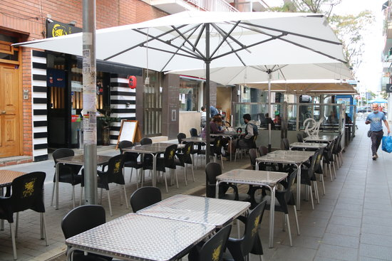 El Govern prorroga 10 dies més el tancament de la restauració, cinemes, teatres i gimnasos
