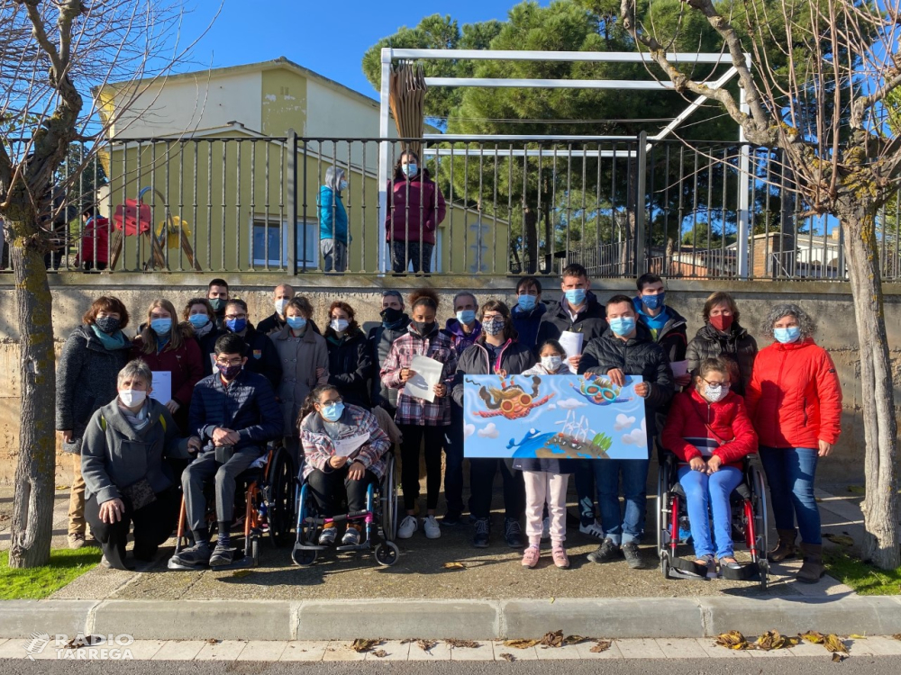 El grup Alba presenta el nou mural que es pintarà a l'exterior de l'Escola Alba de Tàrrega