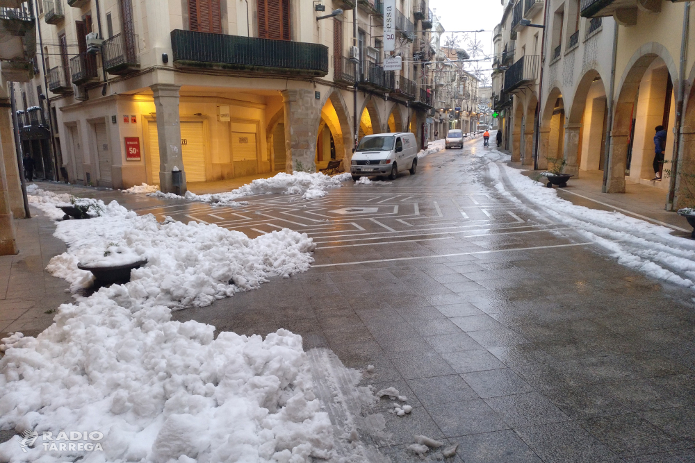 Foment Tàrrega rep amb indignació les restriccions per contenir el contagi de la Covid-19 després del primer cap de setmana amb els comerços no essencials tancats