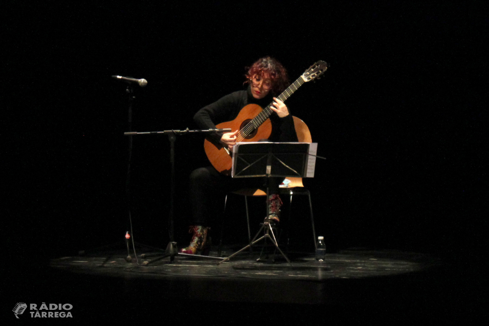 La guitarrista Maria Ribera rememora la vida i l’obra del mestre Emili Pujol en un aplaudit concert a Tàrrega